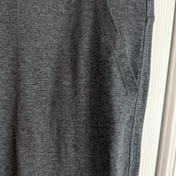 Lolë joggers grey size L - Picture 7 of 10